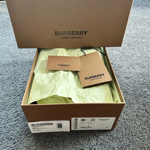 Size 40 men Burberry, print slides - Picture 7 of 8